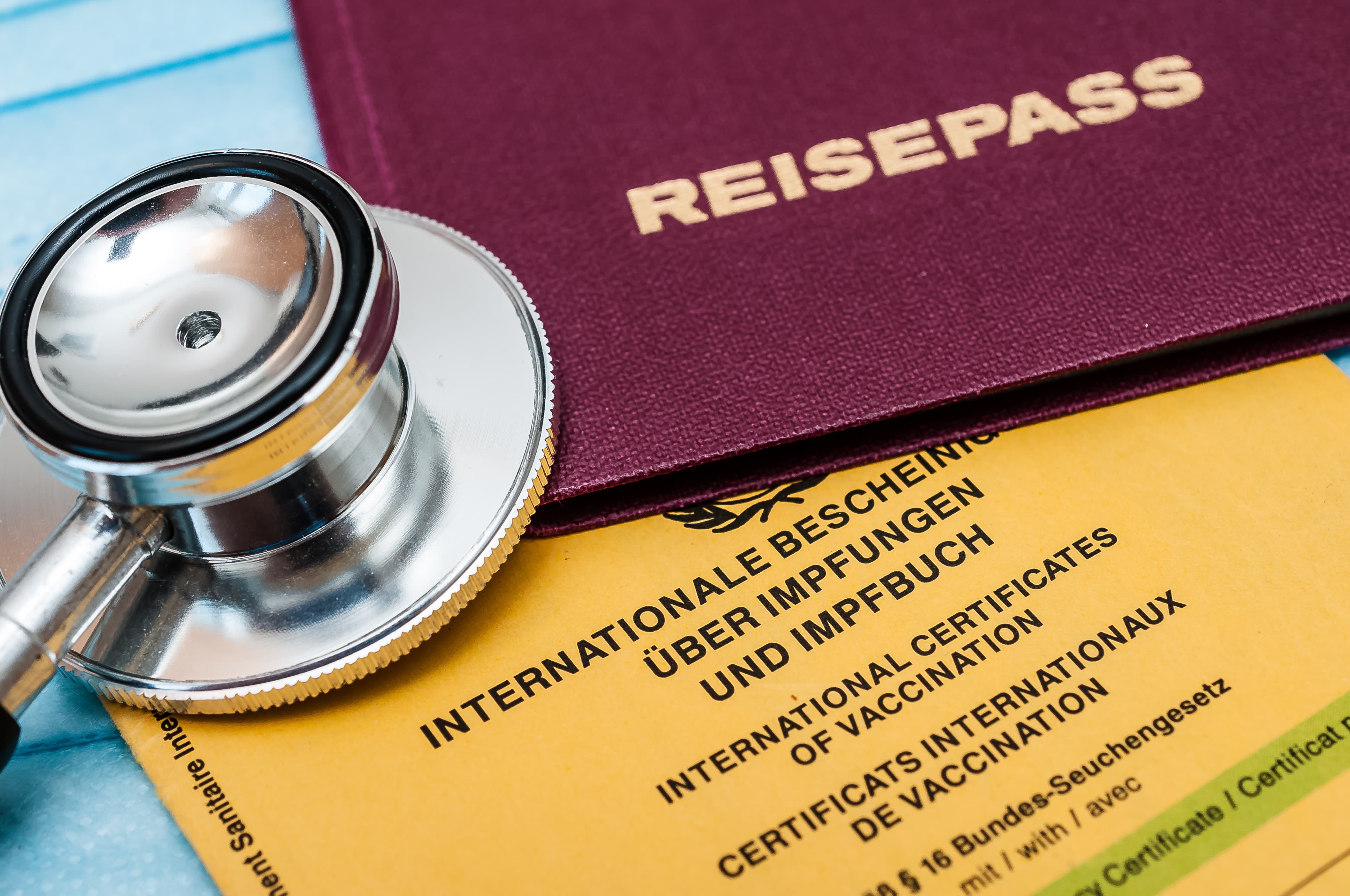 Impfbuch-und-Reisepass.jpeg